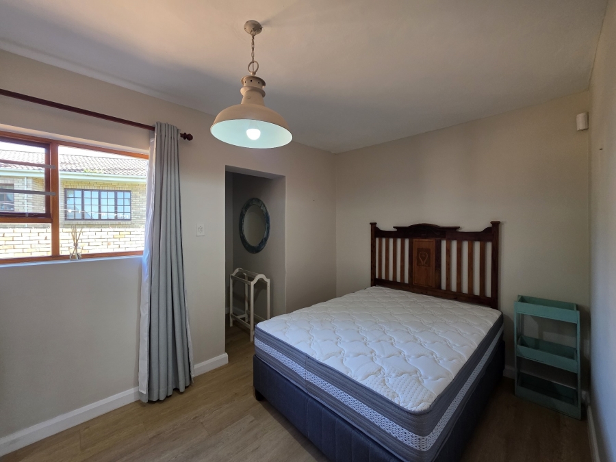 4 Bedroom Property for Sale in Wavecrest Eastern Cape